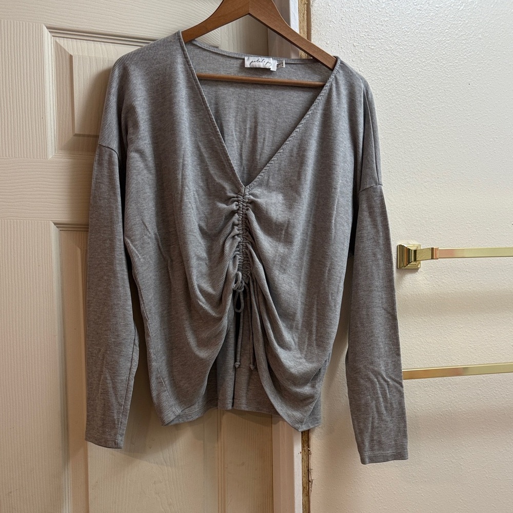 Petal & Pup Heather Gray Ruched V-Neck Long Sleeve Top